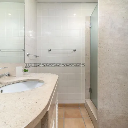Apartment Modern 2 Bedroom In Sol Golf Quarteira